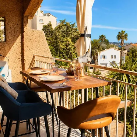 Lofté - Stunning Sea View, Loft Styled Apartamento *
